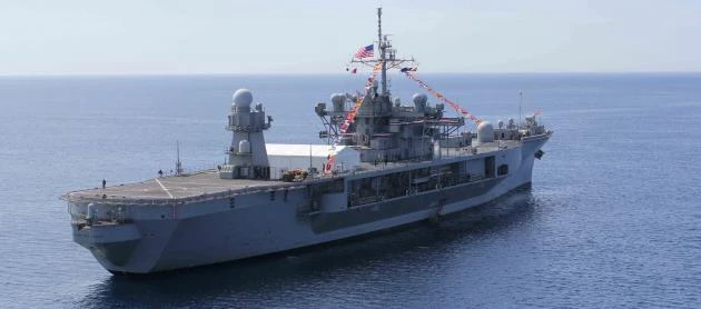 USS Mount Whitney: Δυτικά της Κρήτης η ναυαρχίδα του αμερικανικού στόλου (βίντεο)